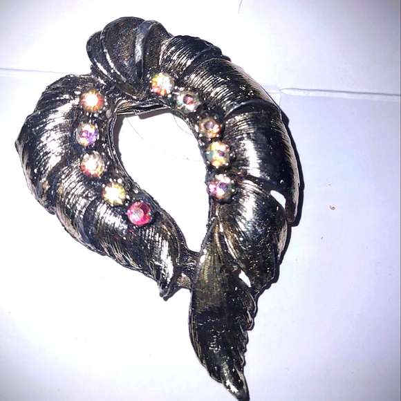 Vintage Leaf Wrap AB Crystal Brooch - Picture 14 of 16